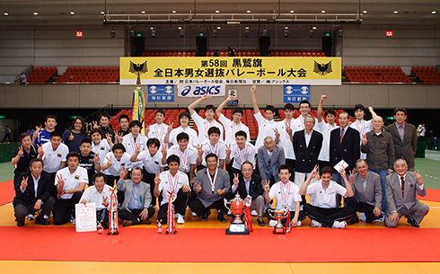 優勝時の集合写真1