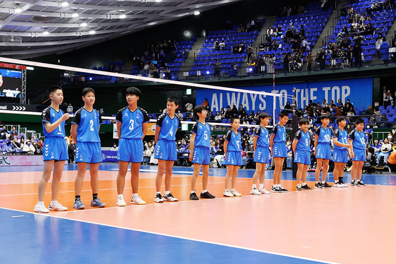 写真：大阪ブルテオンとU12の選手