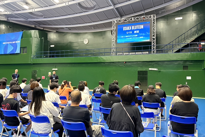 写真：練習会および説明会の様子