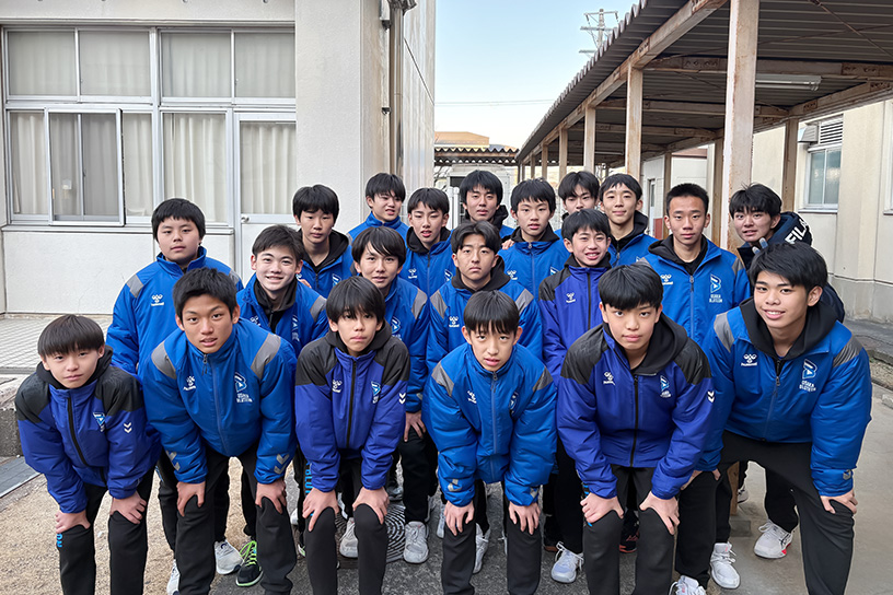 大阪ブルテオンU15の選手の集合写真