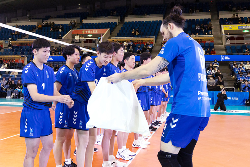写真:U15選手の挨拶の様子