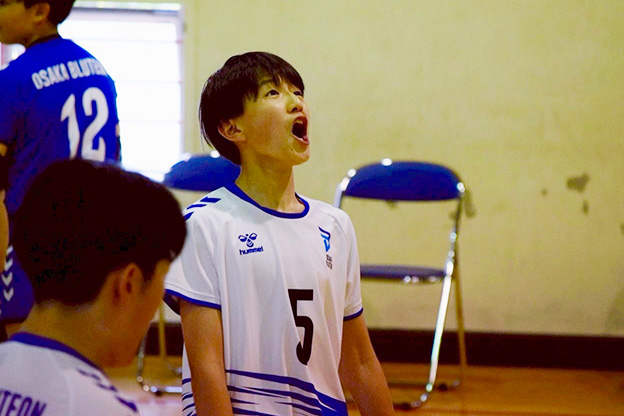 写真：整列する選手たち