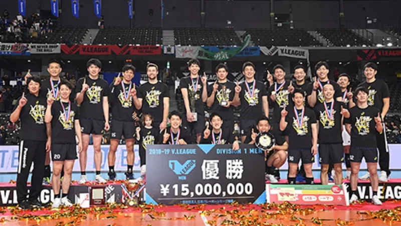 Juara V.LEAGUE Division 1 2018/19