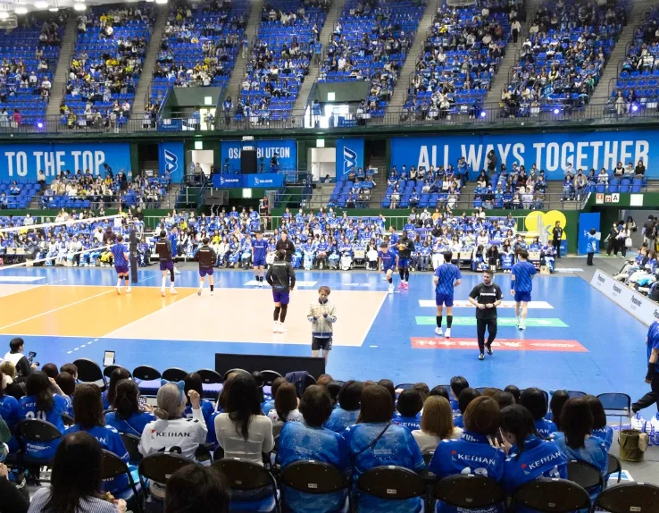 Imagen: Jugadores calentando