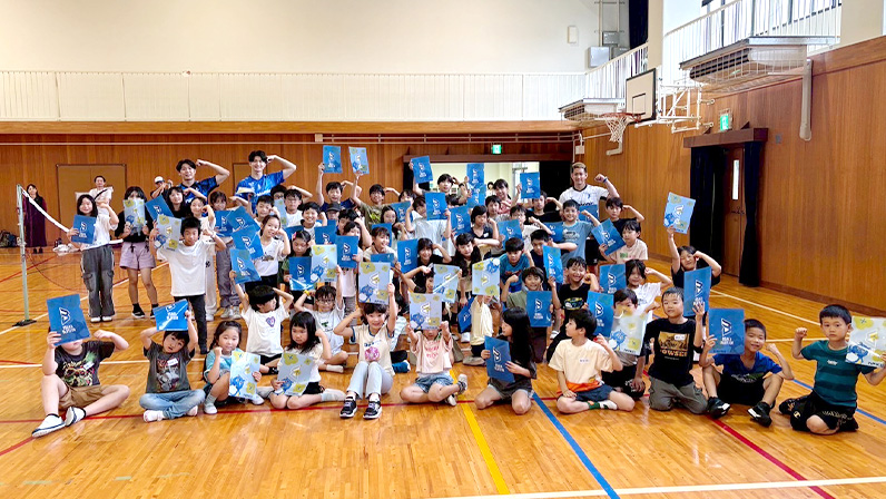 バレーボール教室（枚方市立開成小学校） | 子どもふれあい事業