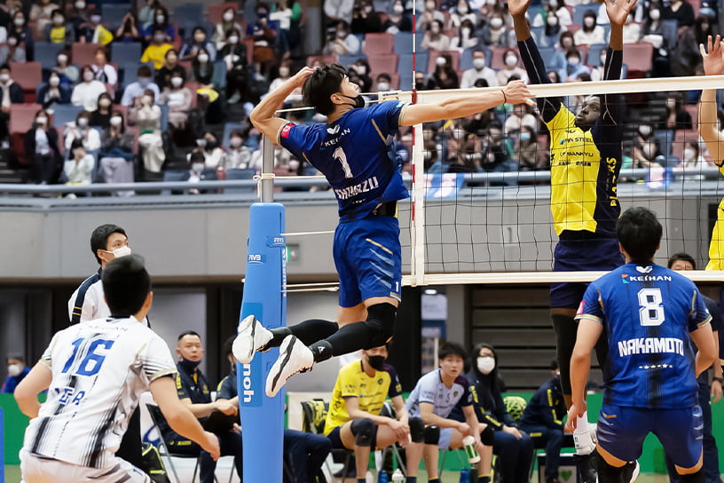 写真：今村選手、渡辺選手、白澤選手、伊賀選手、新選手、大竹選手