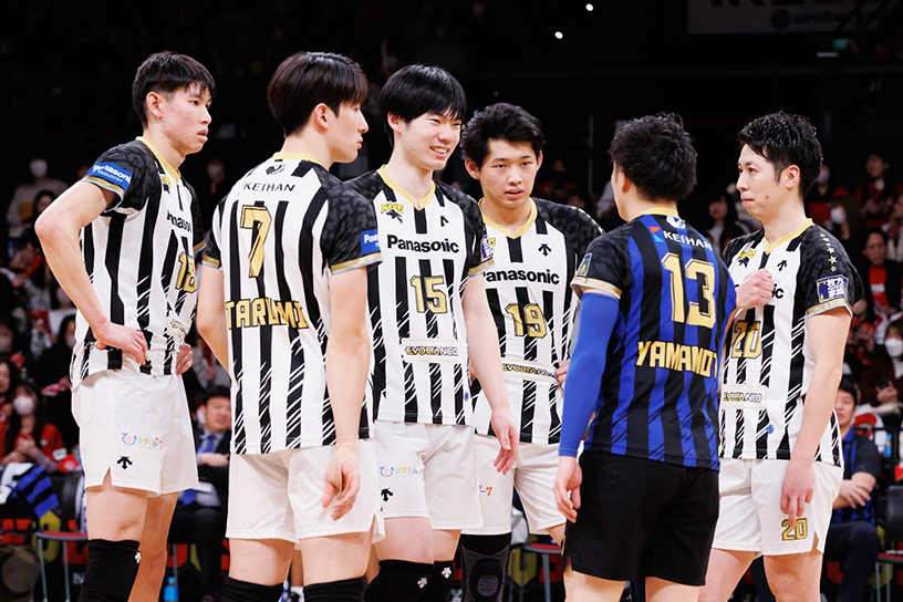 写真：西山選手、垂水選手、大塚選手、西川選手、山本選手、新選手