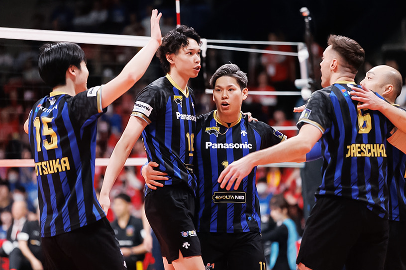 写真：山内選手、西田選手