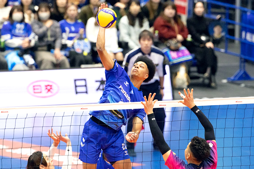 写真：エバデダン選手