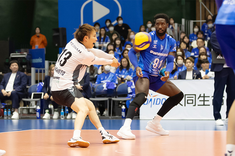 写真:山本選手(左)、ロペス選手(右)