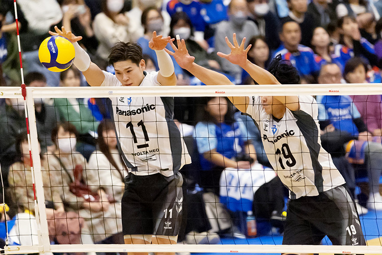 写真:西田選手(左)、西川選手(右)