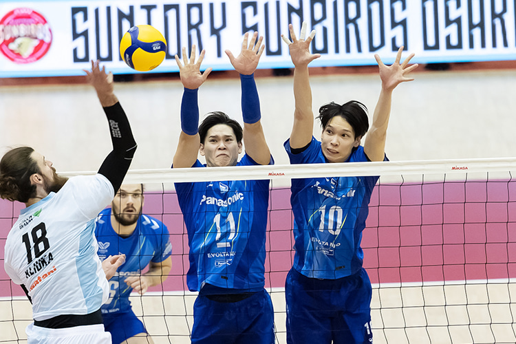 写真:西田選手(左)、山内選手(右)