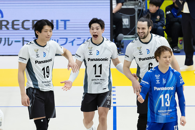 写真:西川選手、西田選手、ブリザール選手、山本選手