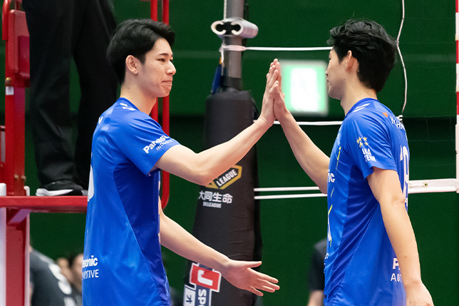 写真：選手交代の様子