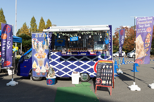 写真：飲食ブース販売車