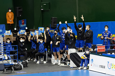 写真：応援している選手の様子