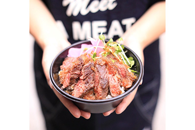 写真：ステーキ丼