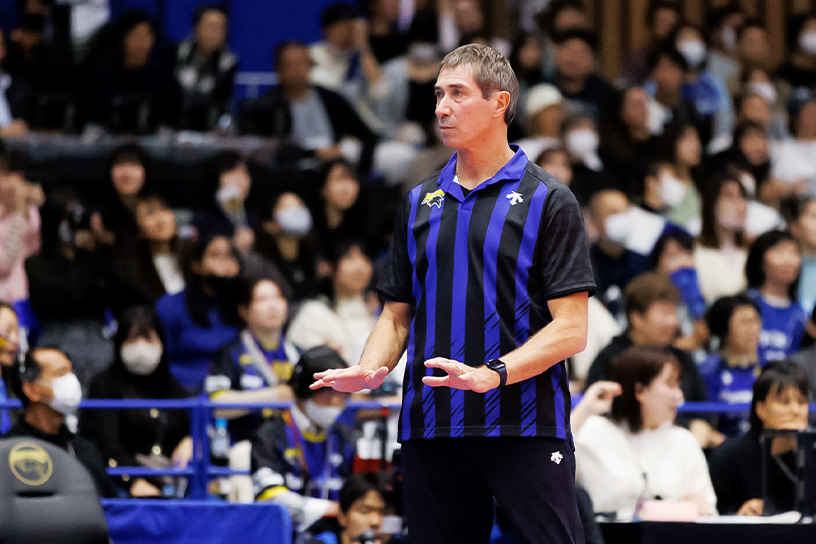 写真：ティリ監督