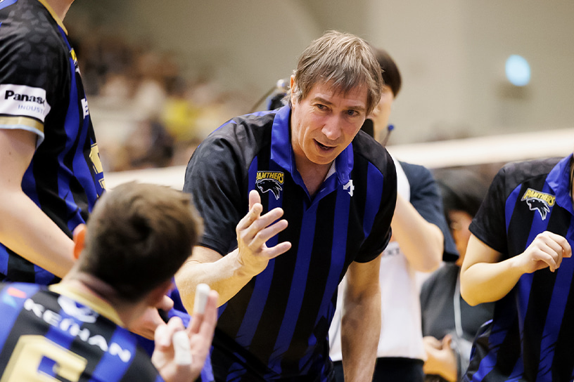 写真：ティリ監督