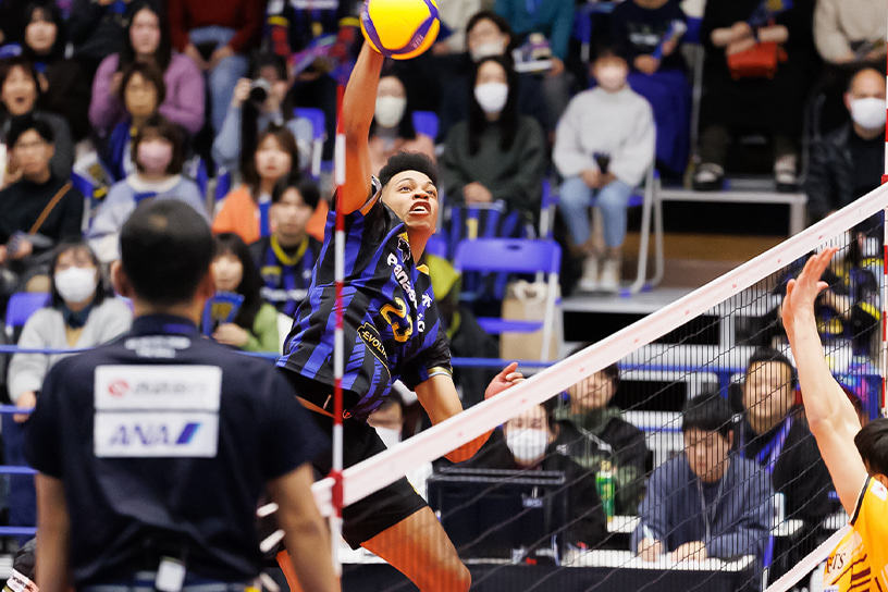 写真:エバデダン ラリー選手