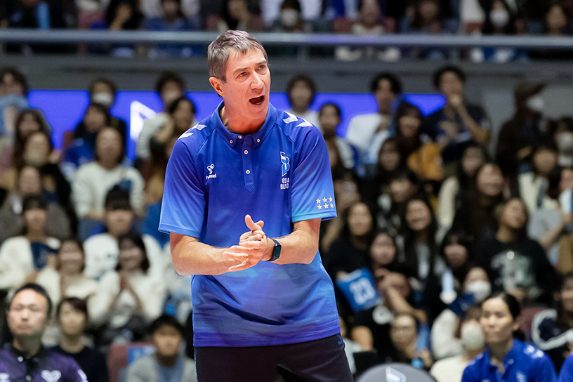 写真:ティリ監督