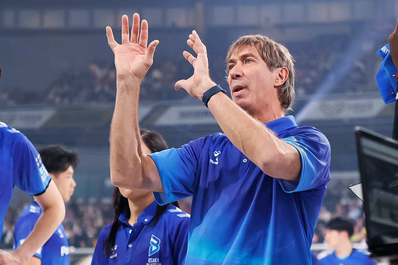 写真：ティリ監督
