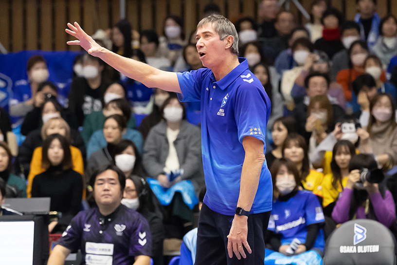 写真：ロラン・ティリ 監督