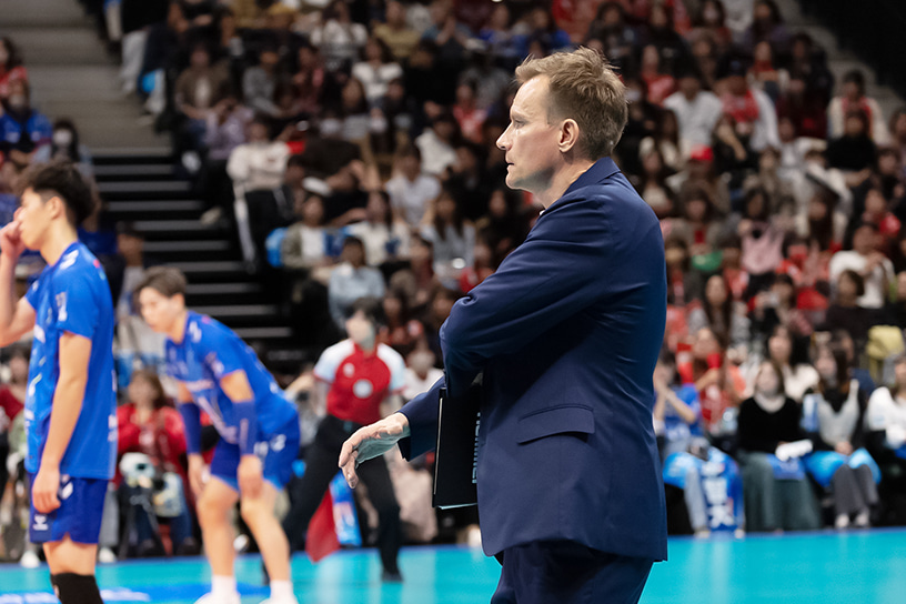 写真：サムエルボ監督