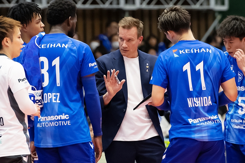 写真：サムエルボ監督