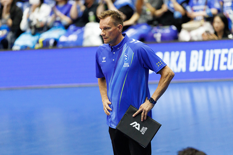 写真：サムエルボ監督