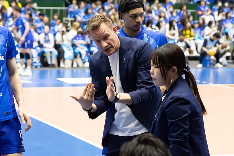 写真：サムエルボ監督