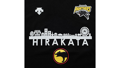 写真：枚方市コラボTシャツ