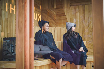 写真：KUDOCHI LUXURY SAUNA TRUCKの利用イメージ