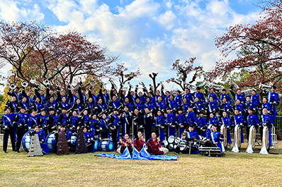 写真：四條畷学園高等学校マーチングバンド Burning Bravers