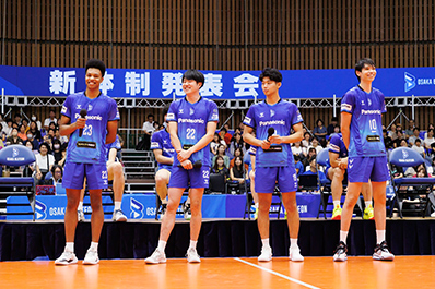 写真：トークショーの様子（ラリー選手、小宮選手、西川選手、山内選手）