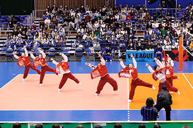 写真：パフォーマンスをするHEART DANCE STUDIO