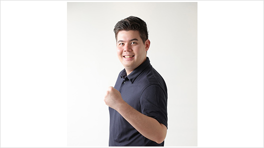 画像：アリーナMC アレックス・ハットン